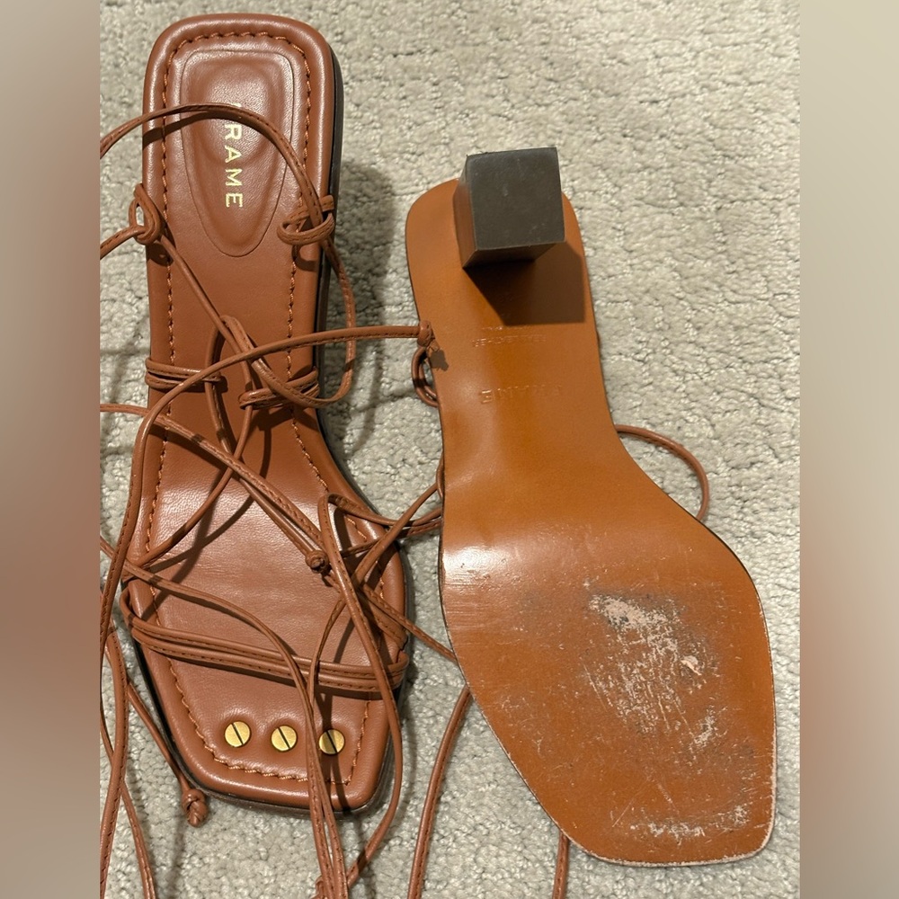 Frame Denim Le Doheny Sandal in Tobacco